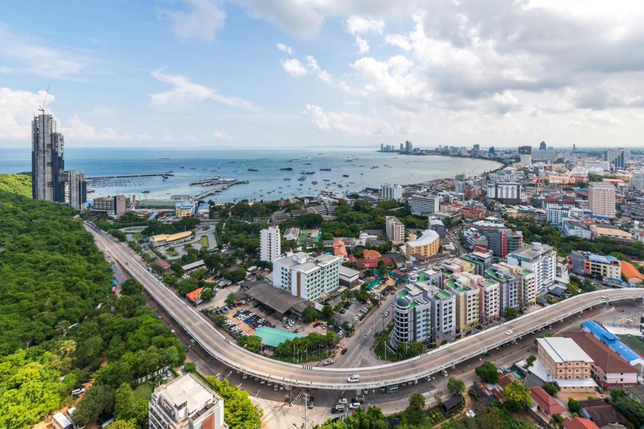 Unixx By The Sea Apartment Pattaya Exterior photo