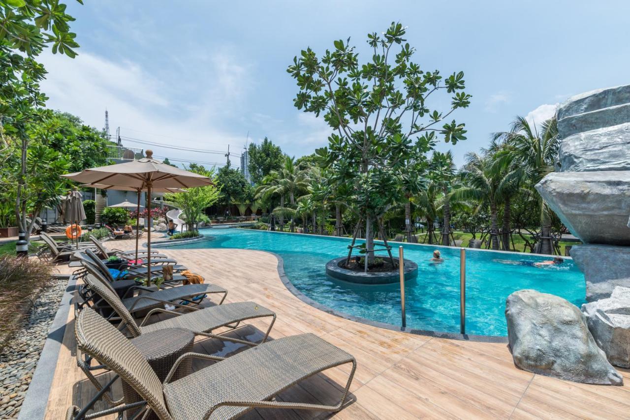 Unixx By The Sea Apartment Pattaya Exterior photo