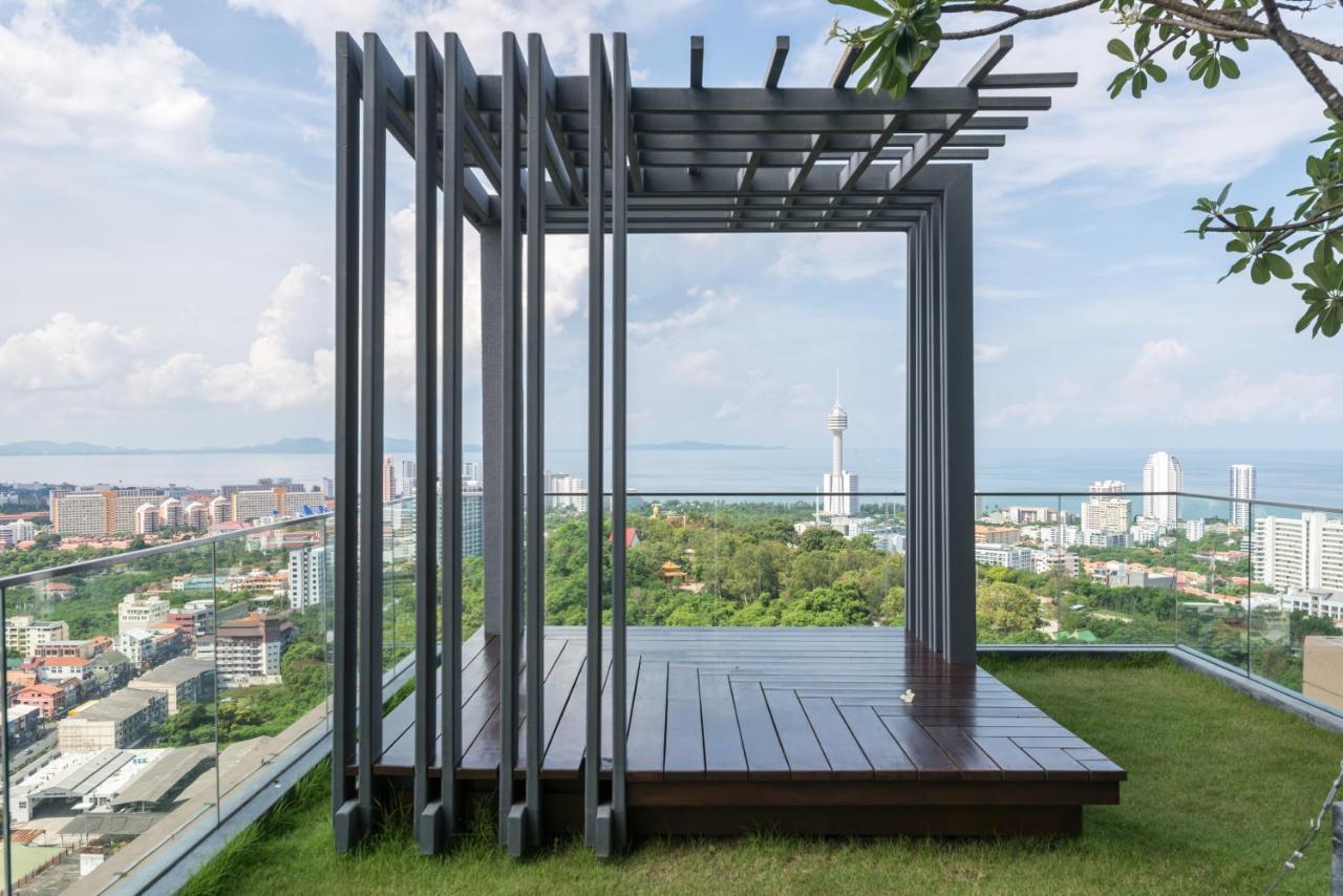 Unixx By The Sea Apartment Pattaya Exterior photo