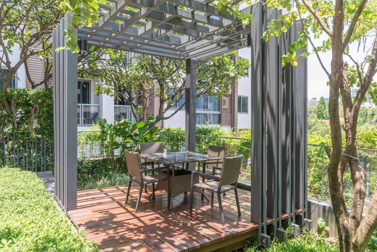 Unixx By The Sea Apartment Pattaya Exterior photo