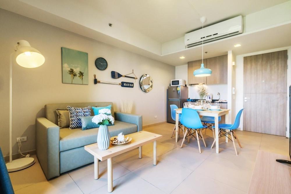 Unixx By The Sea Apartment Pattaya Room photo