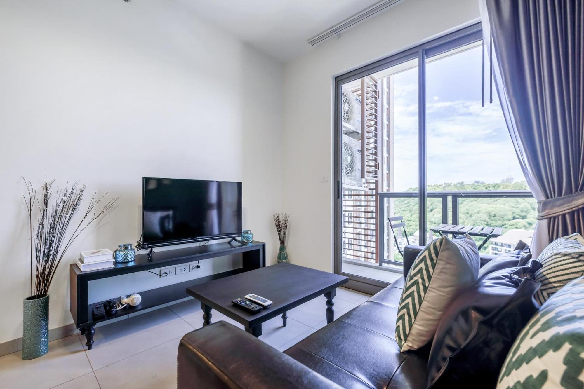 Unixx By The Sea Apartment Pattaya Room photo