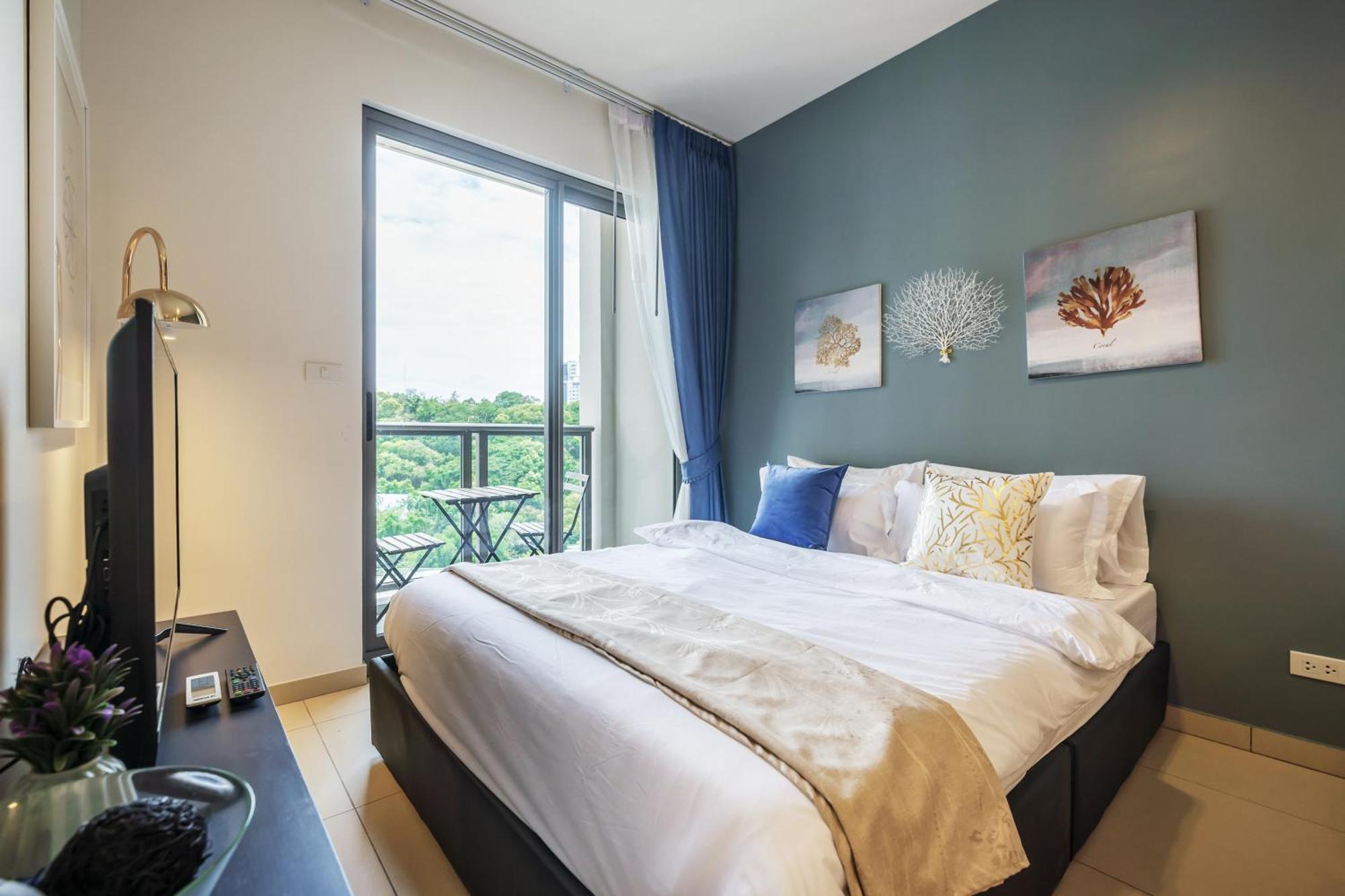 Unixx By The Sea Apartment Pattaya Room photo